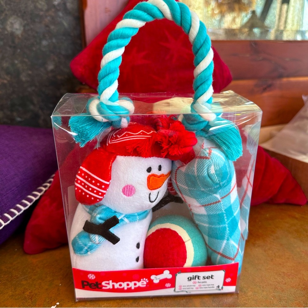 Pet Shoppe 5 piece dog toy gift set small dogs puppies plushies ropes balls